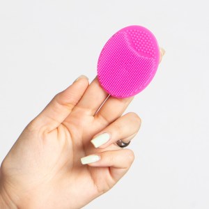 Cepillo limpiador facial de silicona