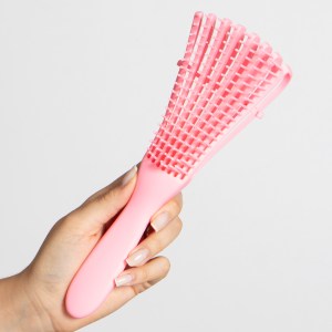Cepillo flexible para el cabello